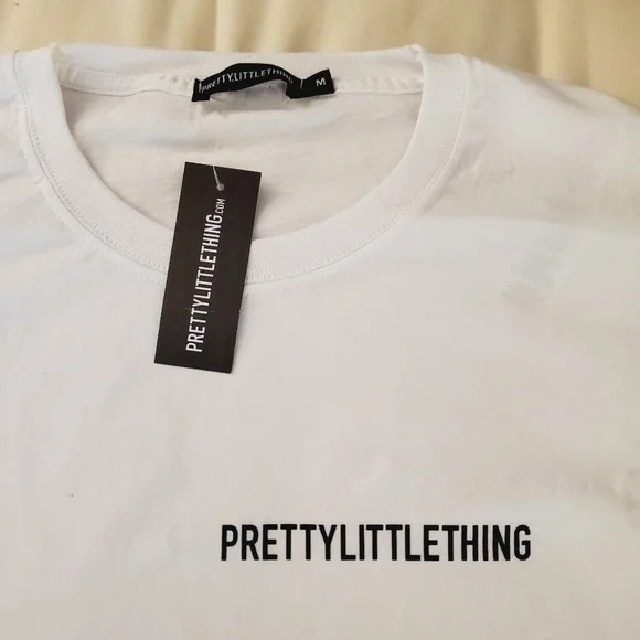 New PrettyLittleThing PLT Logo White Oversized Tee M - Picture 2 of 3